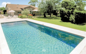 Amazing Home In St,aubin De Cadeleche